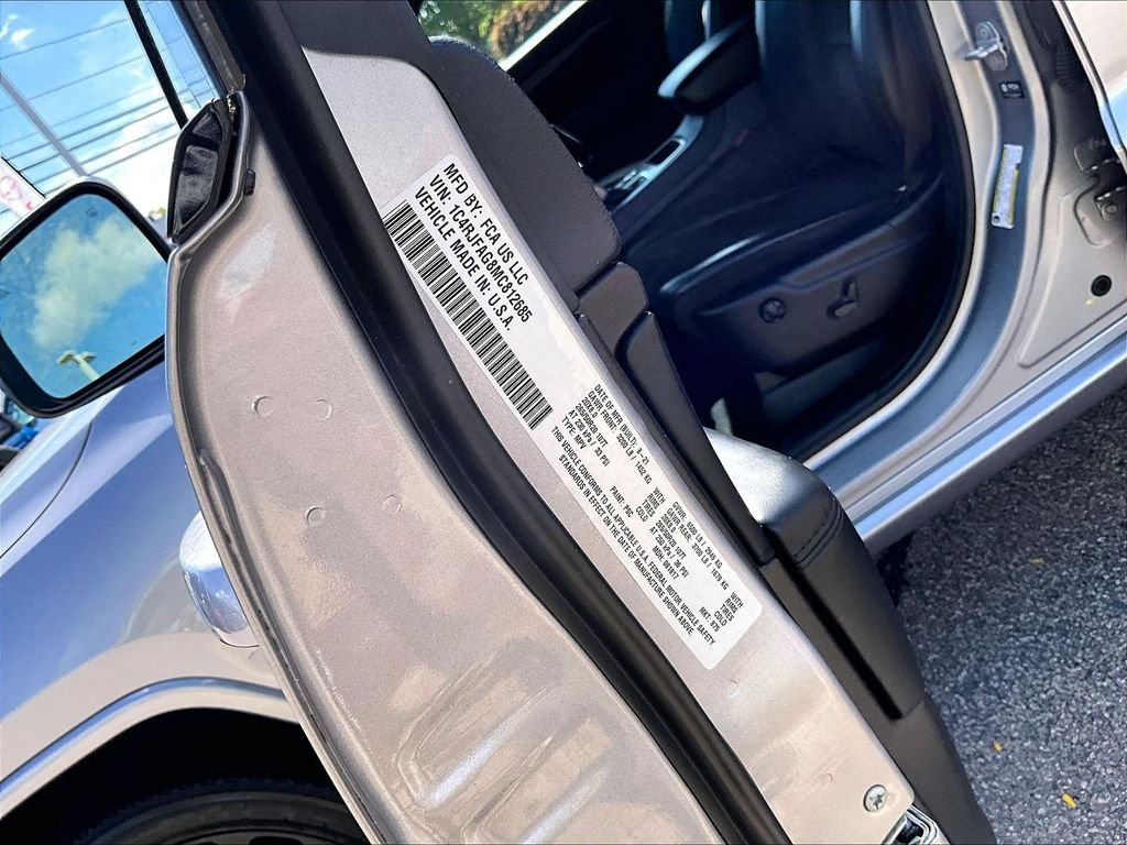 Used 2021 Silver Jeep Laredo X image 35