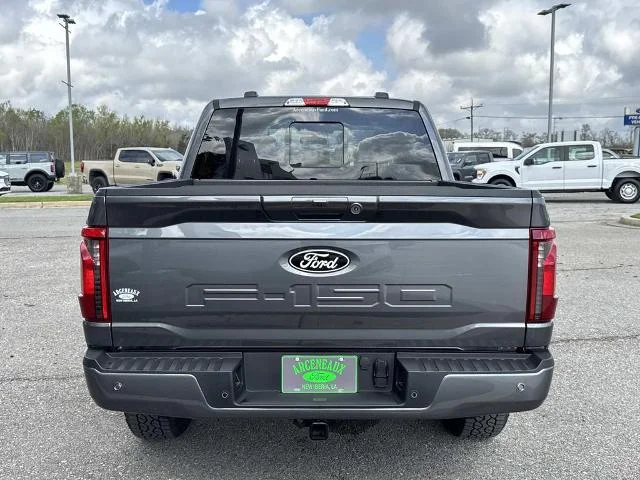 New 2026 Carbonized Gray Metallic Ford XLT image 5