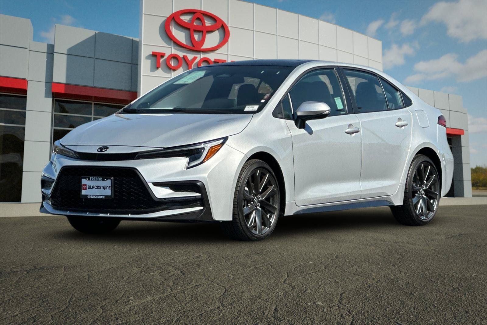 2026 Toyota Corolla XSE - Photo 7