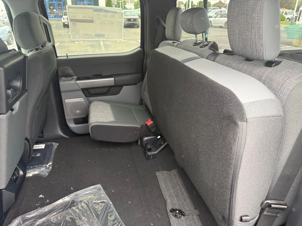 New 2026 Black Ford XLT image 32