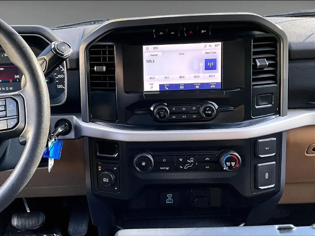Used 2023 Black Metallic Ford XLT image 6