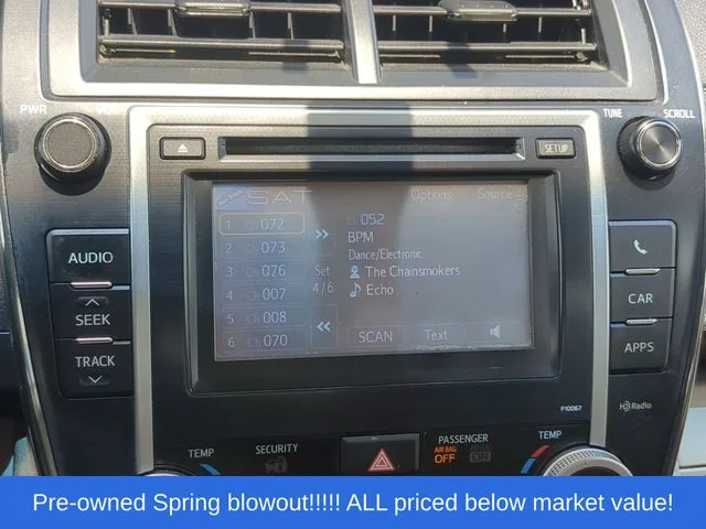 Used 2012 Beige Toyota XLE image 31