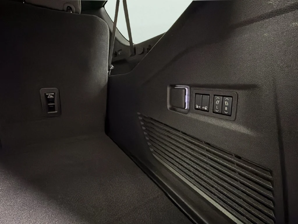 Used 2026 Black Chevrolet LT image 31
