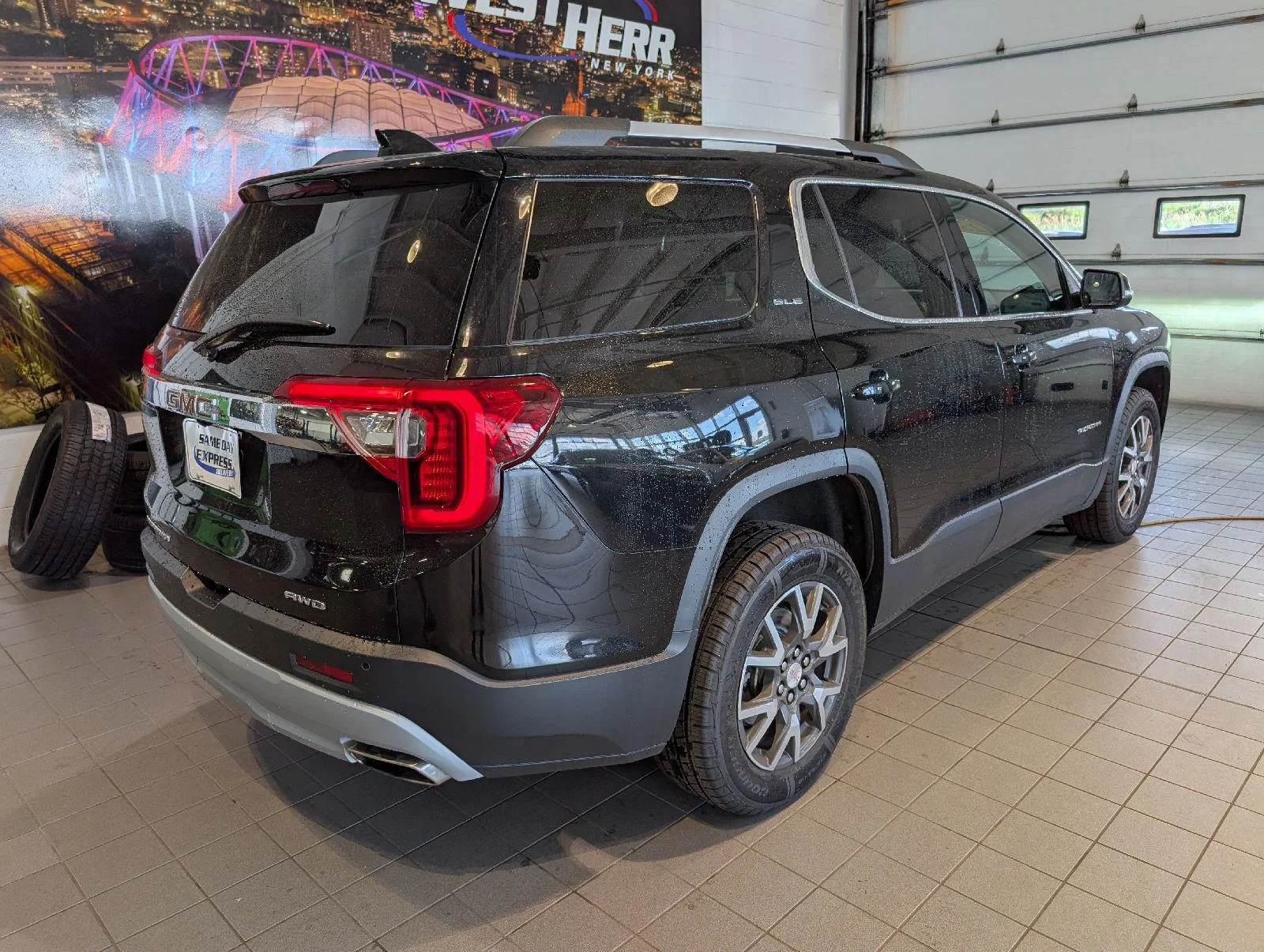 Used 2023 Ebony Twilight Metallic GMC SLE image 8