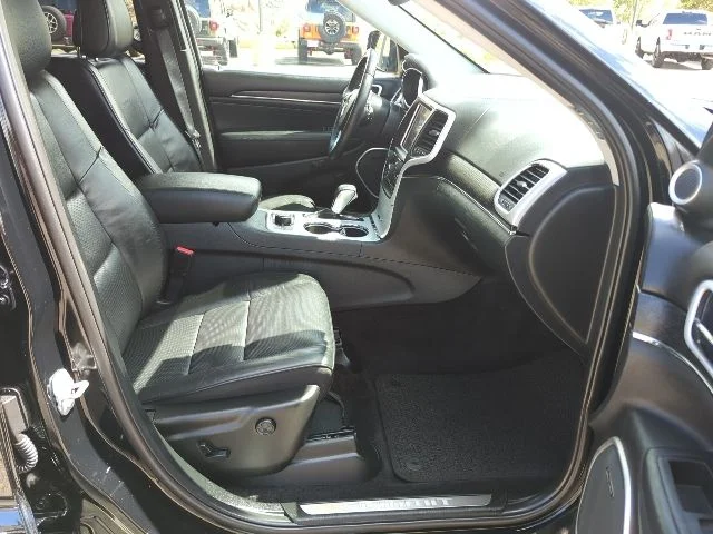 Used 2018 Black Jeep Summit image 20