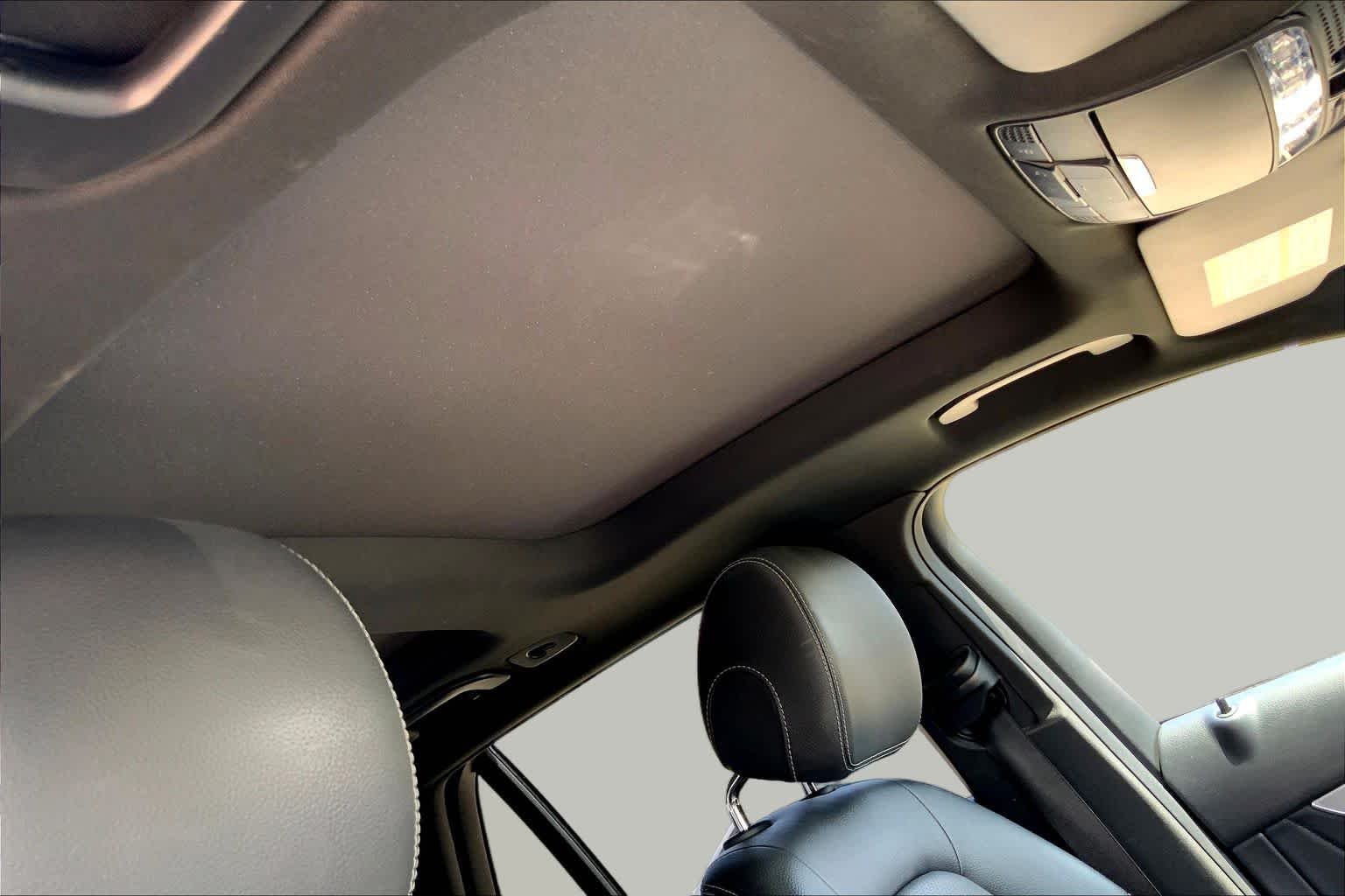 Used 2019 Black Mercedes-Benz GLC 300 image 13