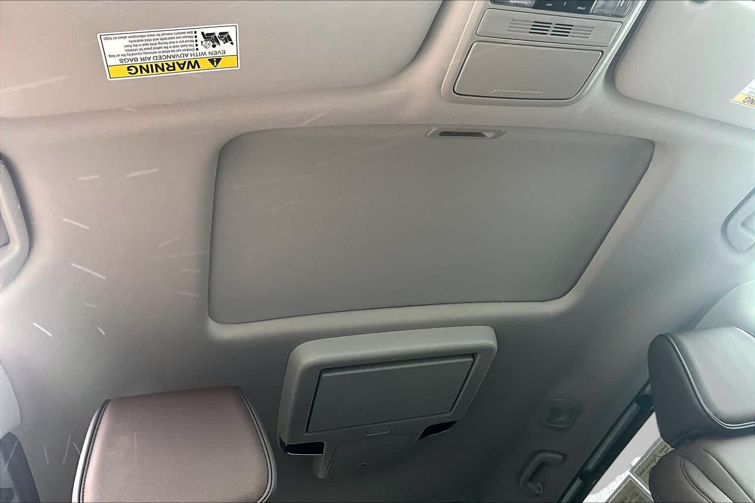 2026 Honda Odyssey Touring - Photo 14