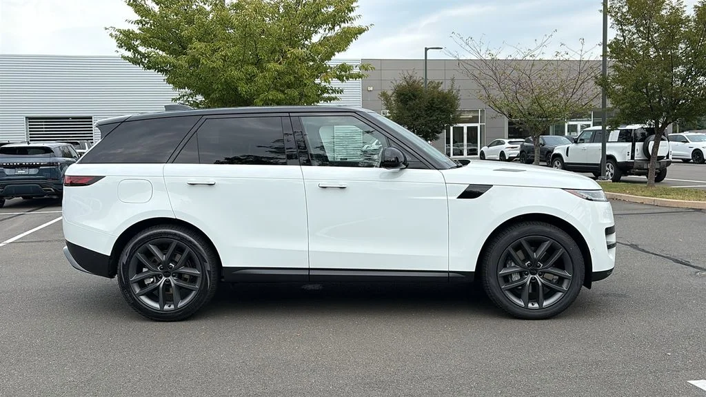 New 2027 White Land Rover SE image 9