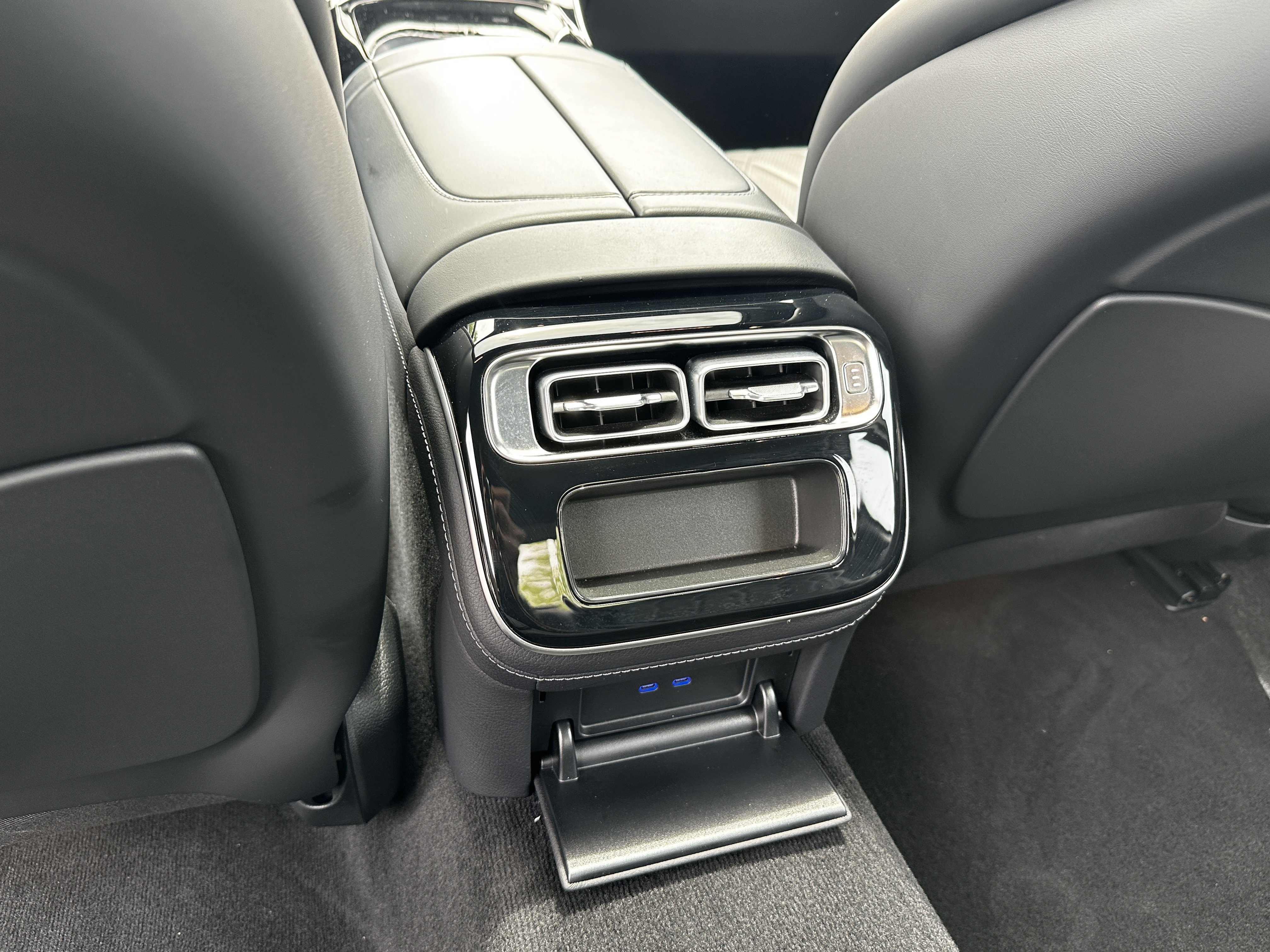 Certified Used 2025 Black Mercedes-Benz S 580 image 26