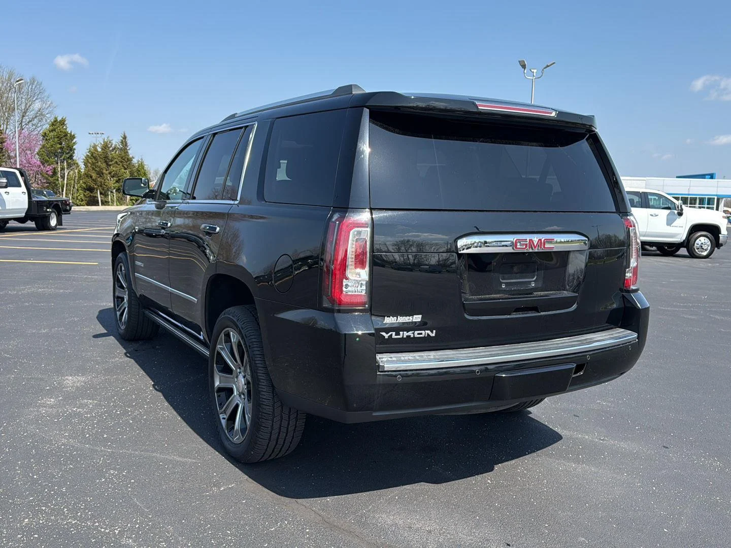 Used 2017 Onyx Black GMC Denali image 17