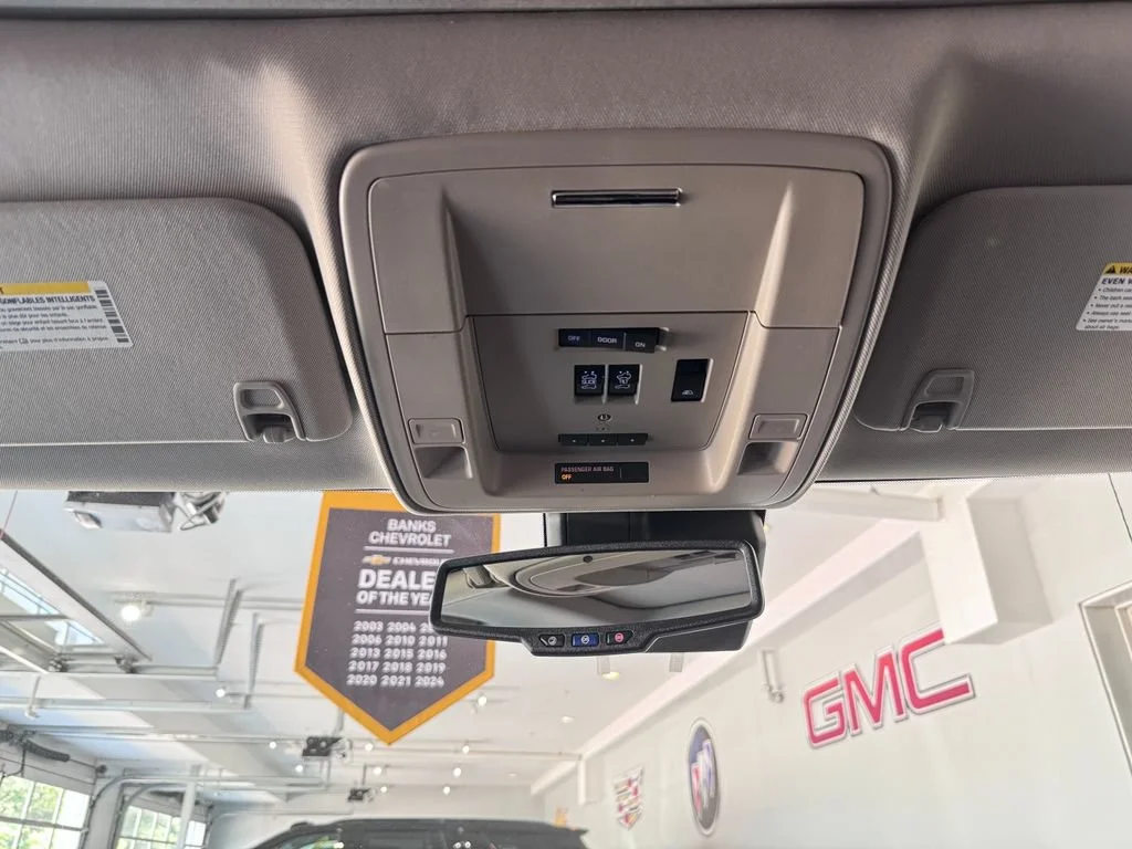 Used 2018 MINERAL METALLIC GMC Denali image 27
