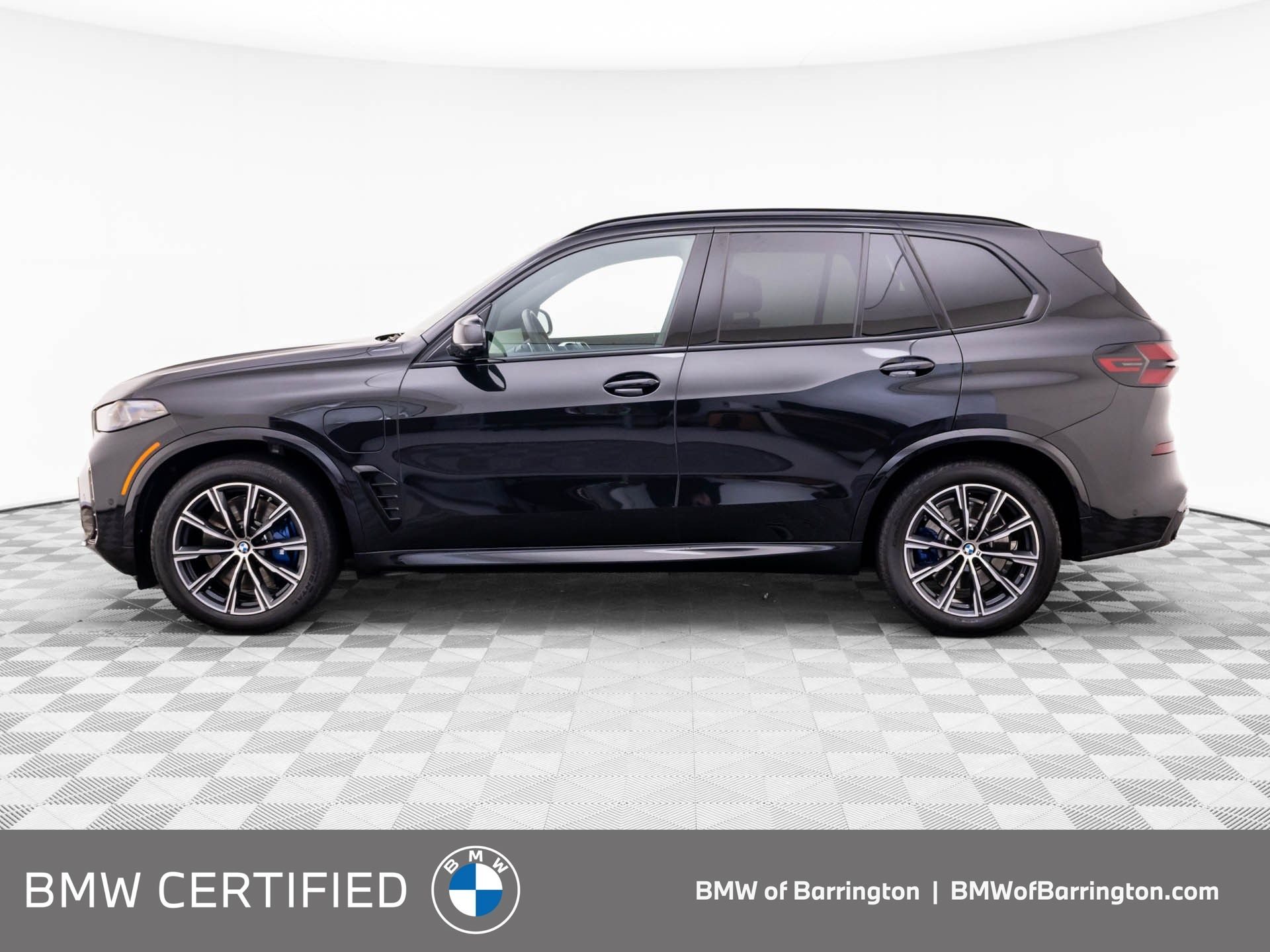 Used 2026 Black BMW xDrive50e image 2