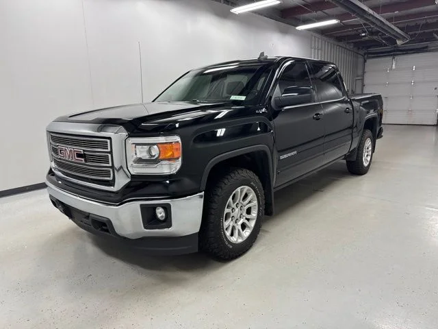 Used 2015 Black GMC SLE image 1