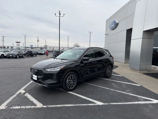 2025 Ford Escape Base