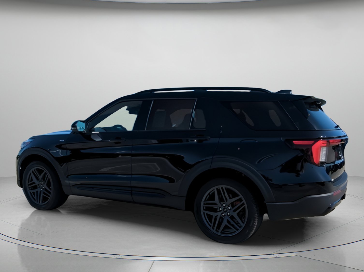 New 2026 Agate Black Metallic Ford ST-Line image 17