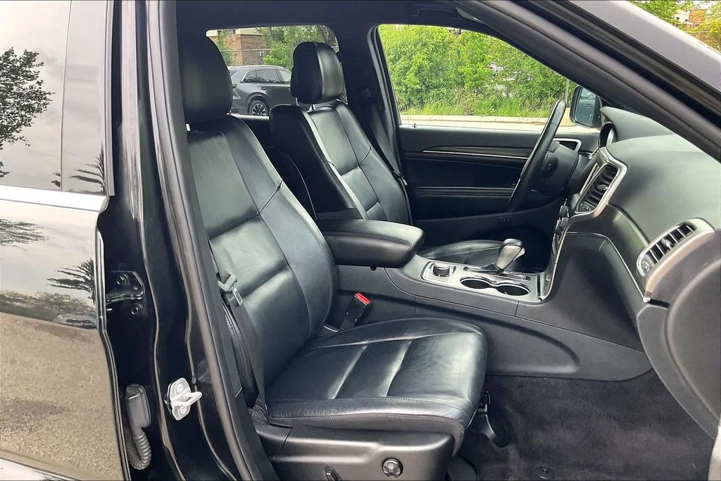 Used 2018 Black Jeep Limited image 6
