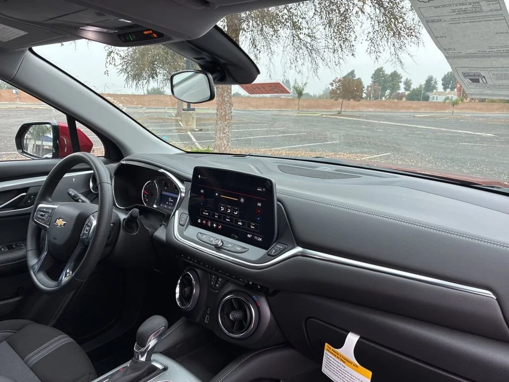2025 Chevrolet Blazer 2LT - Photo 27