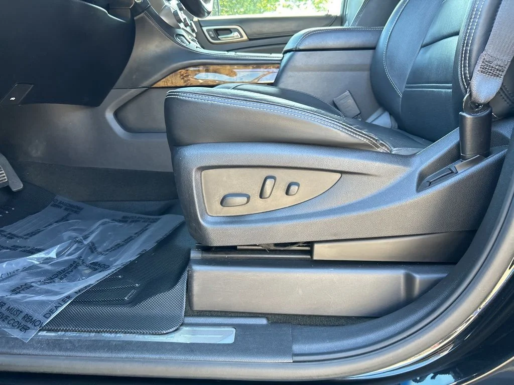 Used 2016 Black GMC Denali image 17