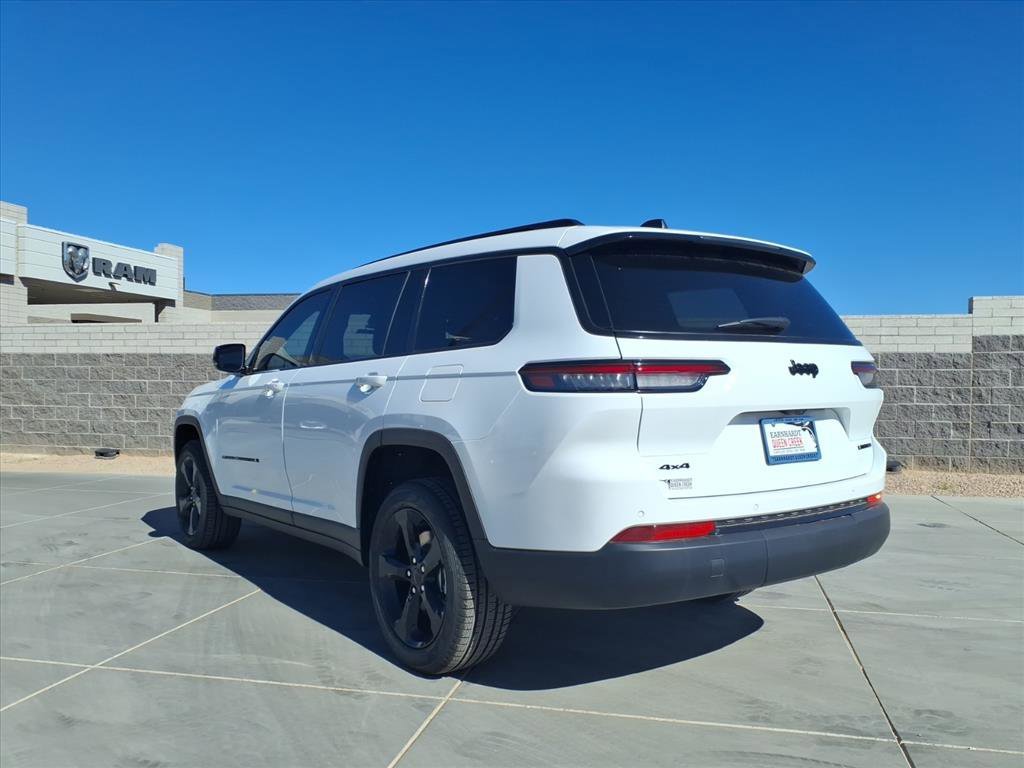 New 2025 Bright White Clear-Coat Exterior Paint Jeep Limited image 4