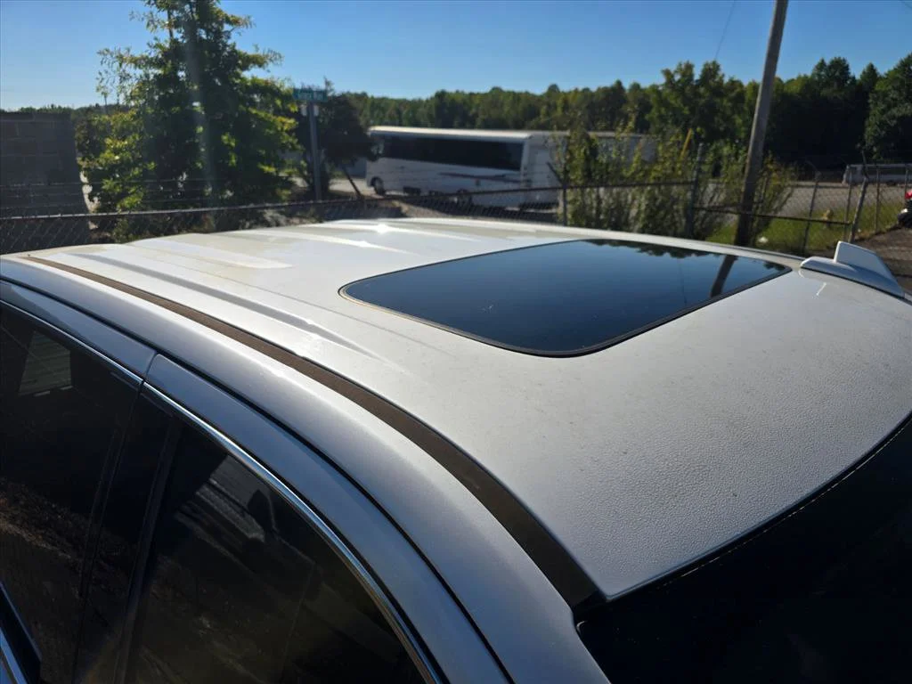 Used 2021 WHITE FROST TRICOAT GMC Denali image 13