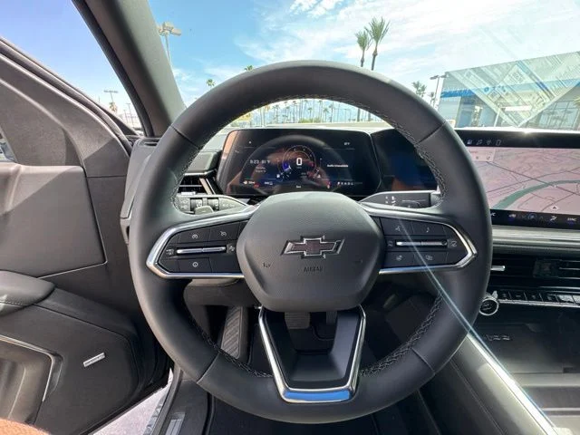 New 2026 Gray Chevrolet Z71 image 25