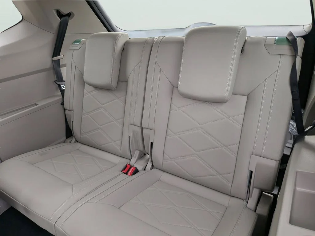 New 2026 Green Volkswagen 2.0T SE w/Technology image 15