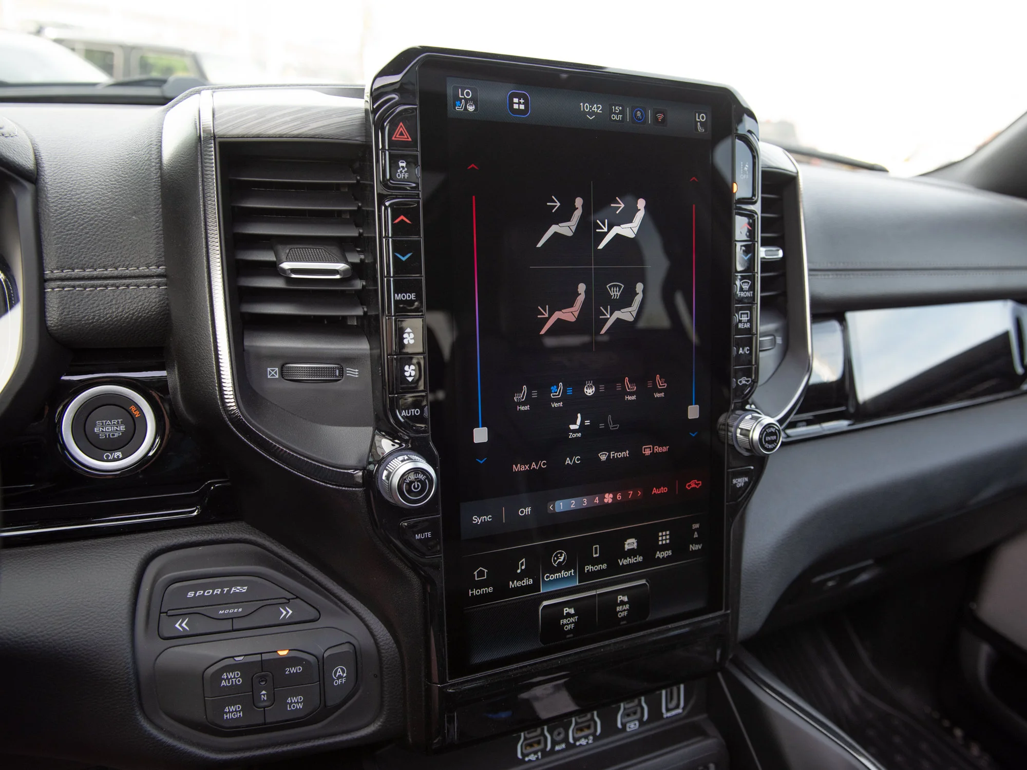 New 2026 Black RAM Sport* image 15