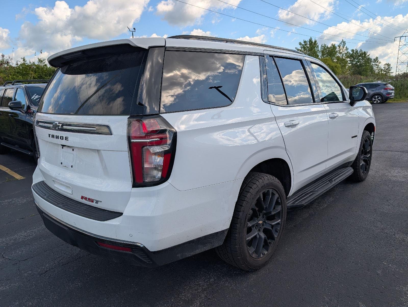 Used 2022 Summit White Chevrolet RST image 6