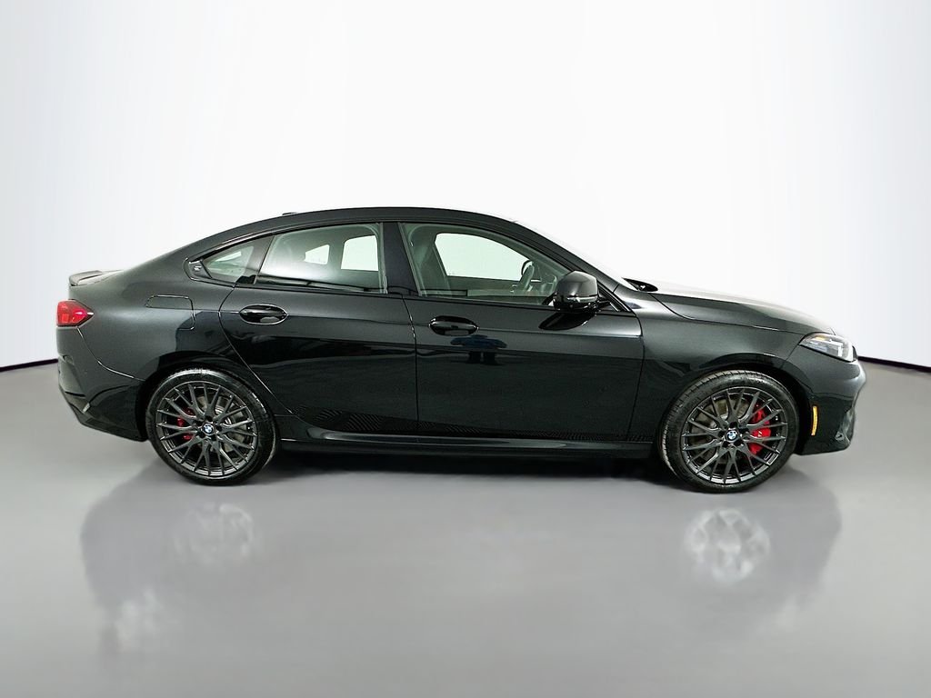 2025 BMW 2 Series M235 - Photo 4