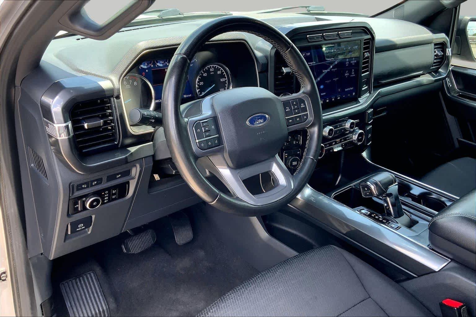Used 2023 Iconic Silver Ford XLT image 18