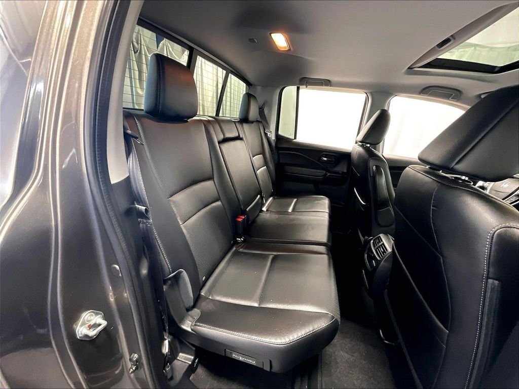 Used 2020 Brown Honda RTL image 16