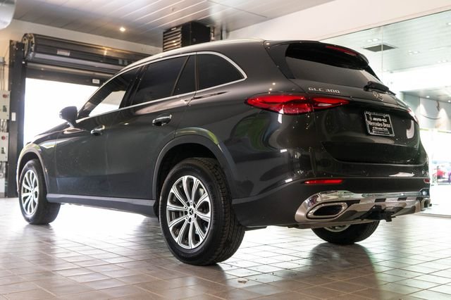 Certified Used 2025 Gray Mercedes-Benz GLC 300 image 6