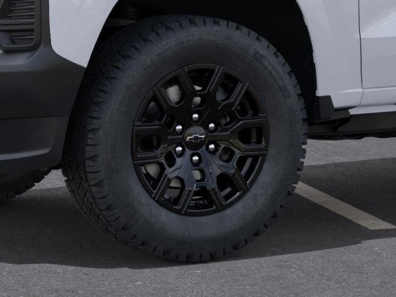New 2026 Summit White Chevrolet WT image 9