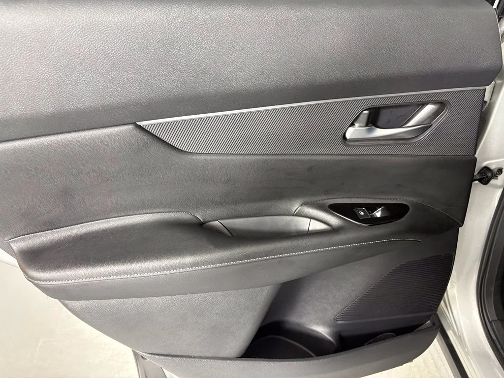 Used 2025 Silver Nissan SV image 36
