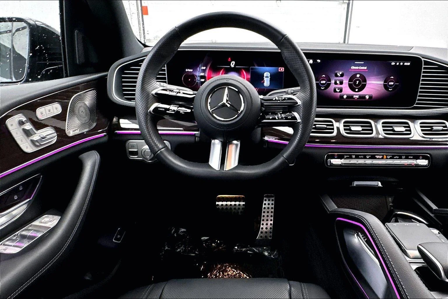 Used 2024 Obsidian Black Metallic Mercedes-Benz GLE 580 image 11
