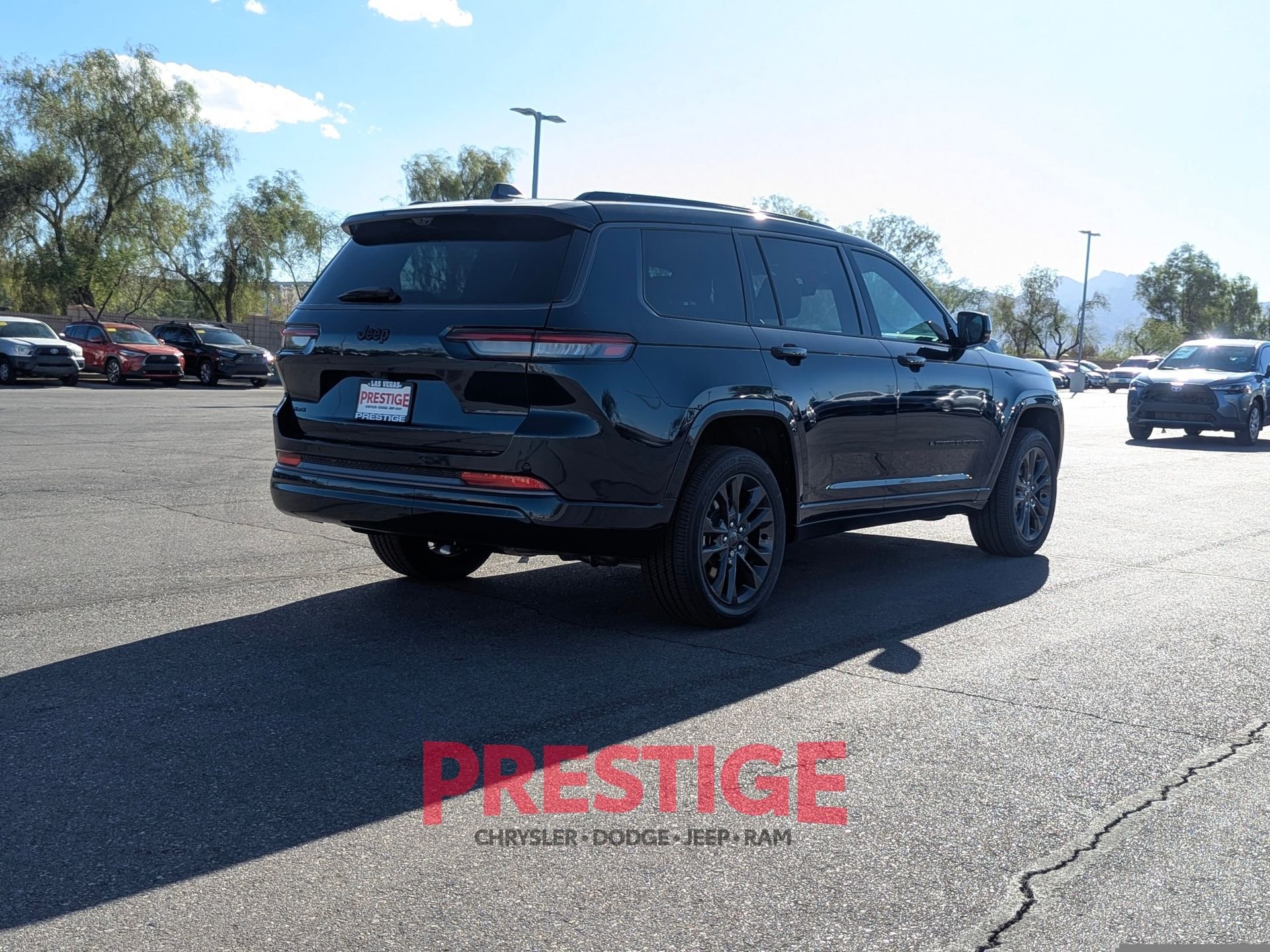 New 2026 Fathom Blue Pearl-Coat Exterior Paint Jeep Limited Reserve image 5