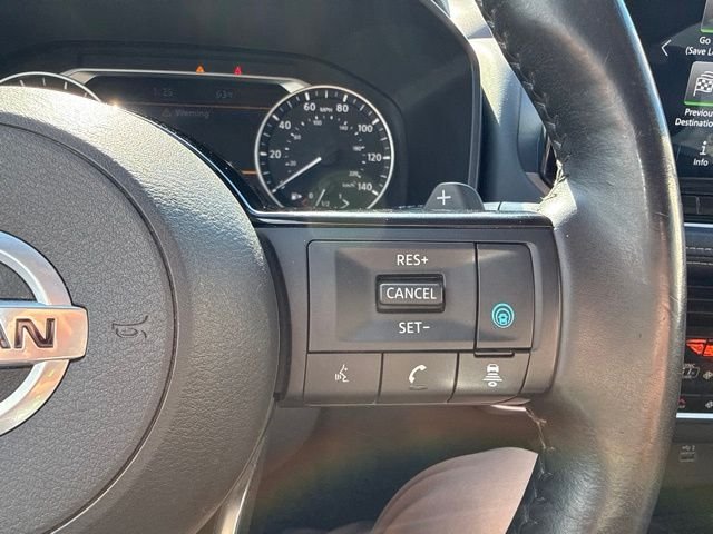 Used 2021 Blue Nissan SL image 19