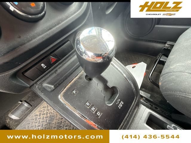 Used 2015 Red Jeep Sport image 15