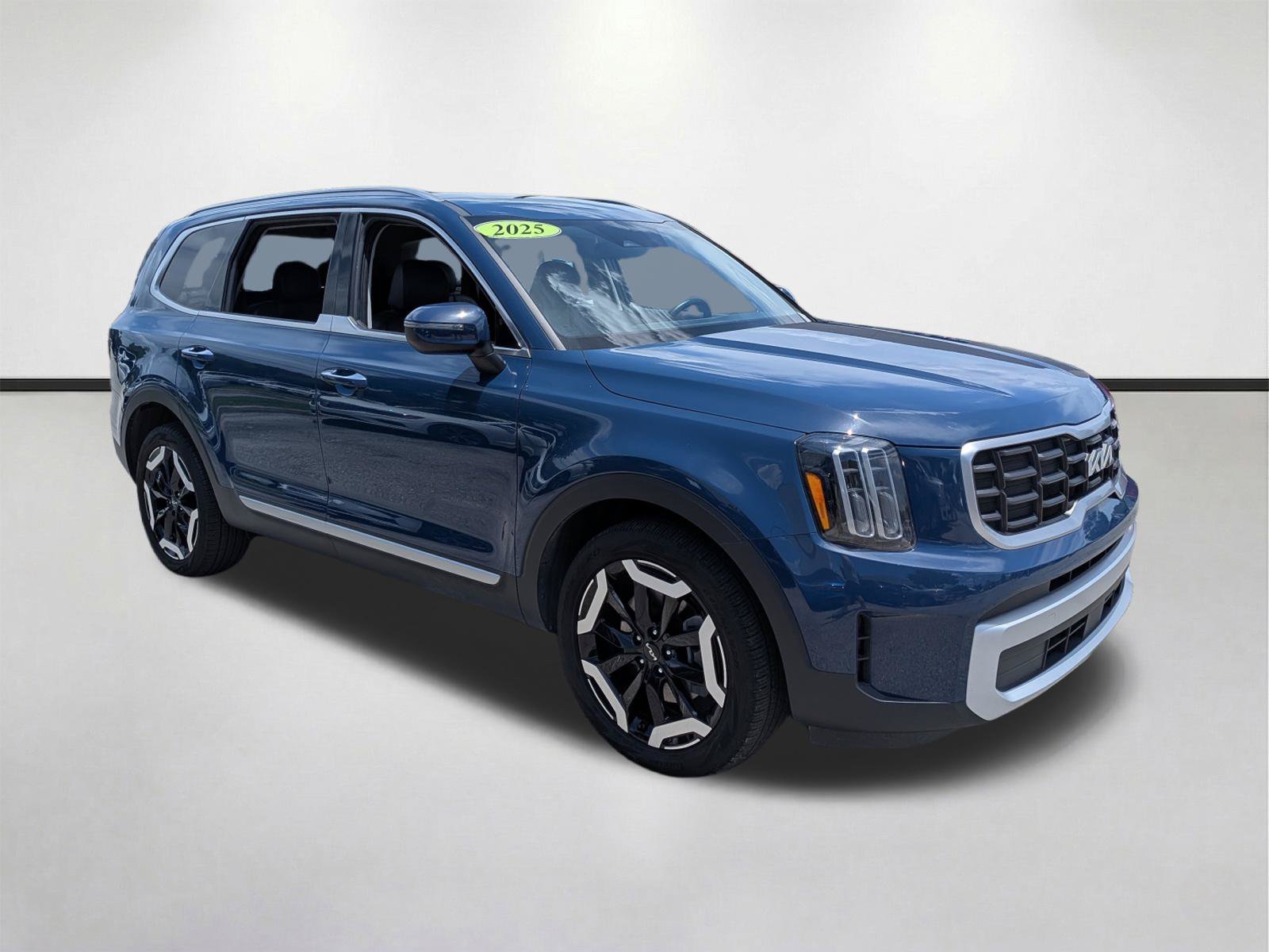 Used 2025 Midnight Lake Blue Kia S image 2