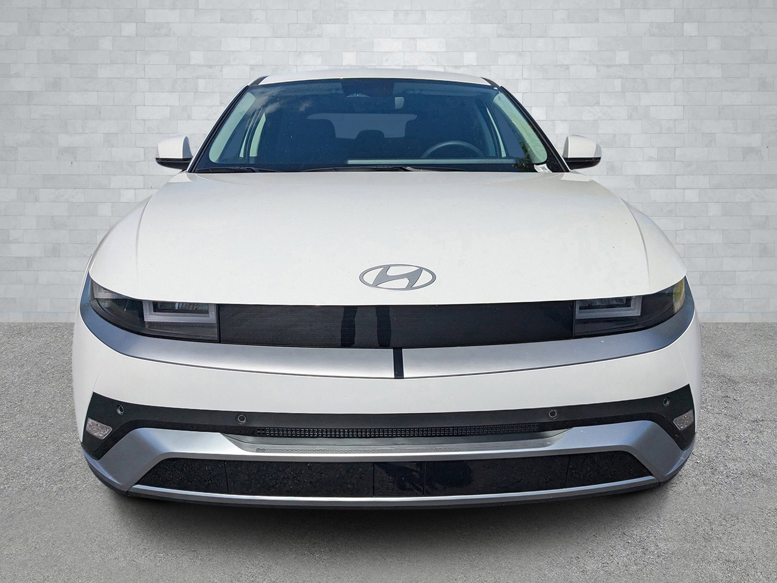 2025 Hyundai IONIQ 5 SE - Photo 32