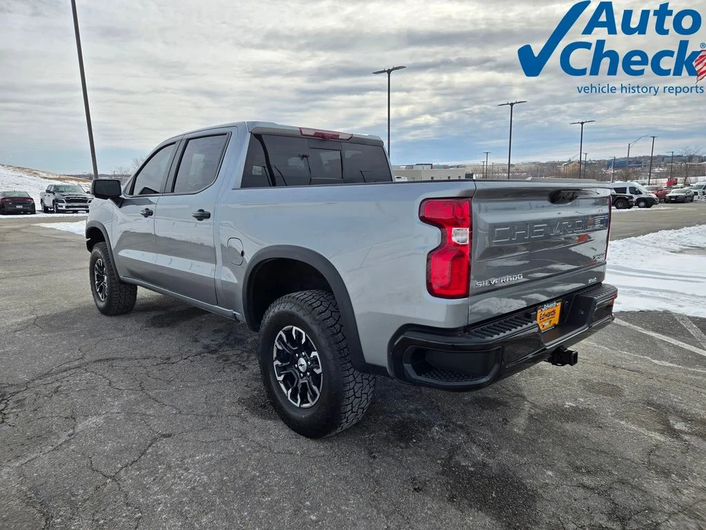Used 2024 Sterling Gray Metallic Chevrolet ZR2 image 5