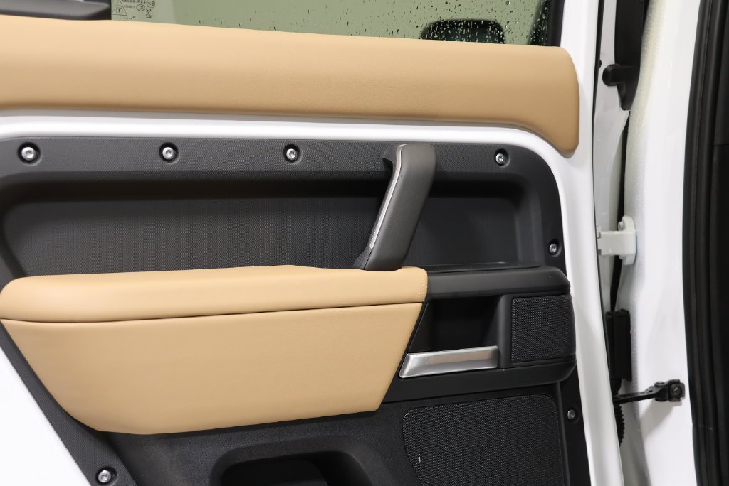 New 2026 Fuji White LAND ROVER S image 33