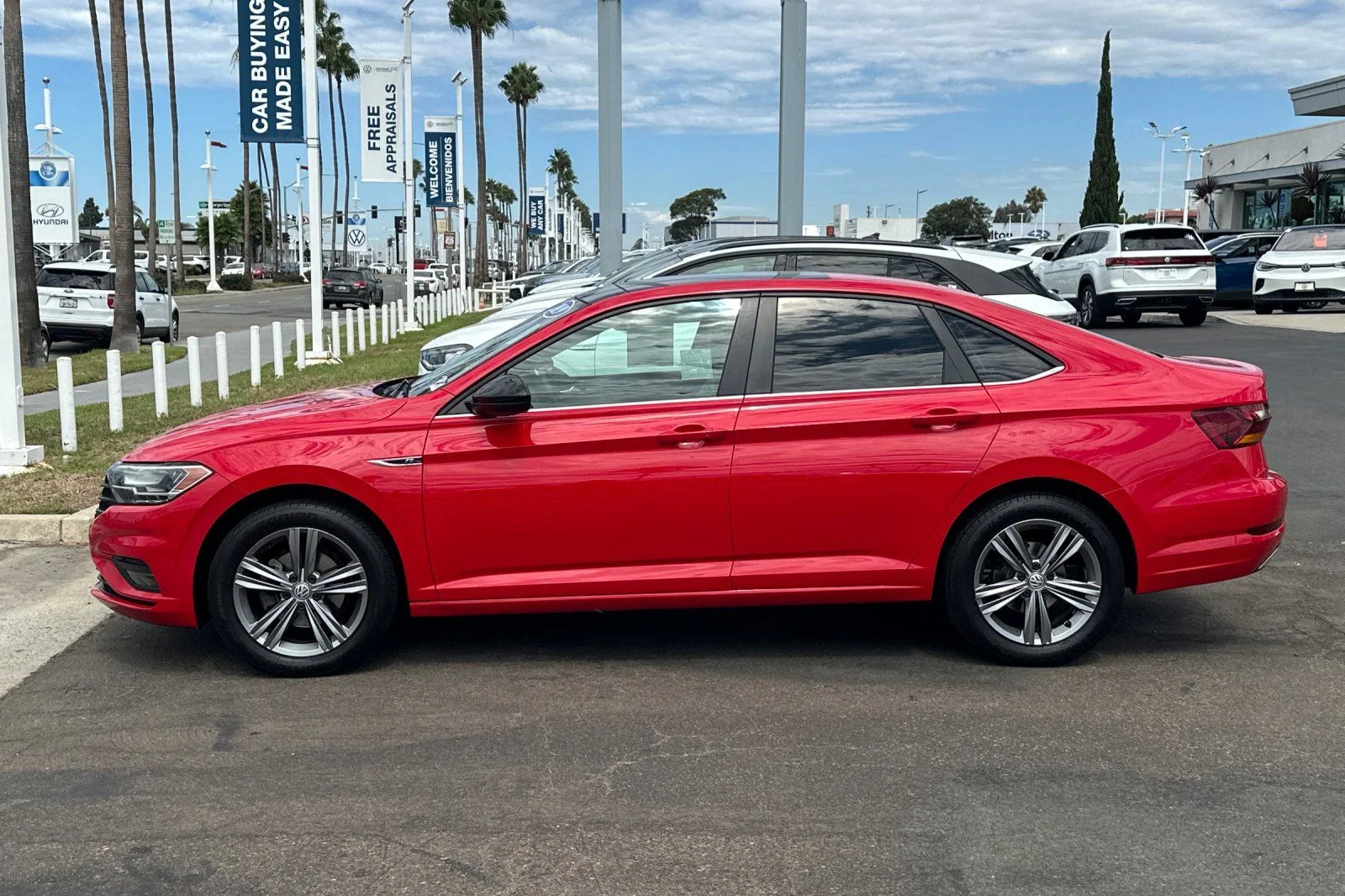Used 2019 Red Volkswagen R-Line image 7
