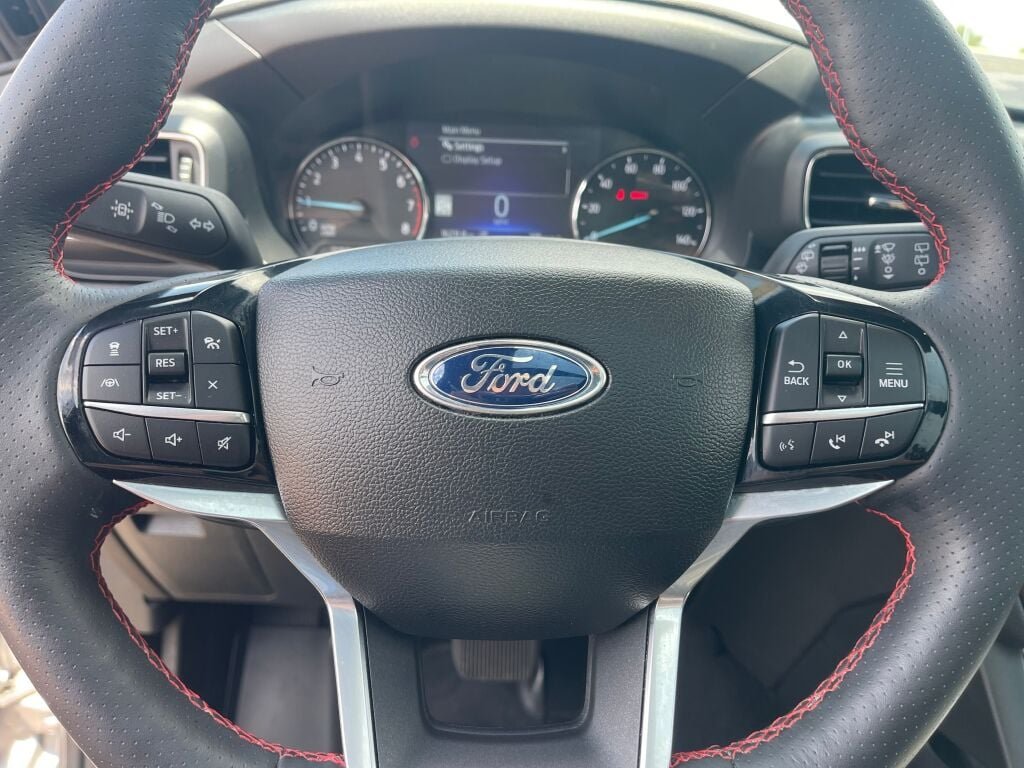 Used 2024 Iconic Silver Ford ST-Line image 21