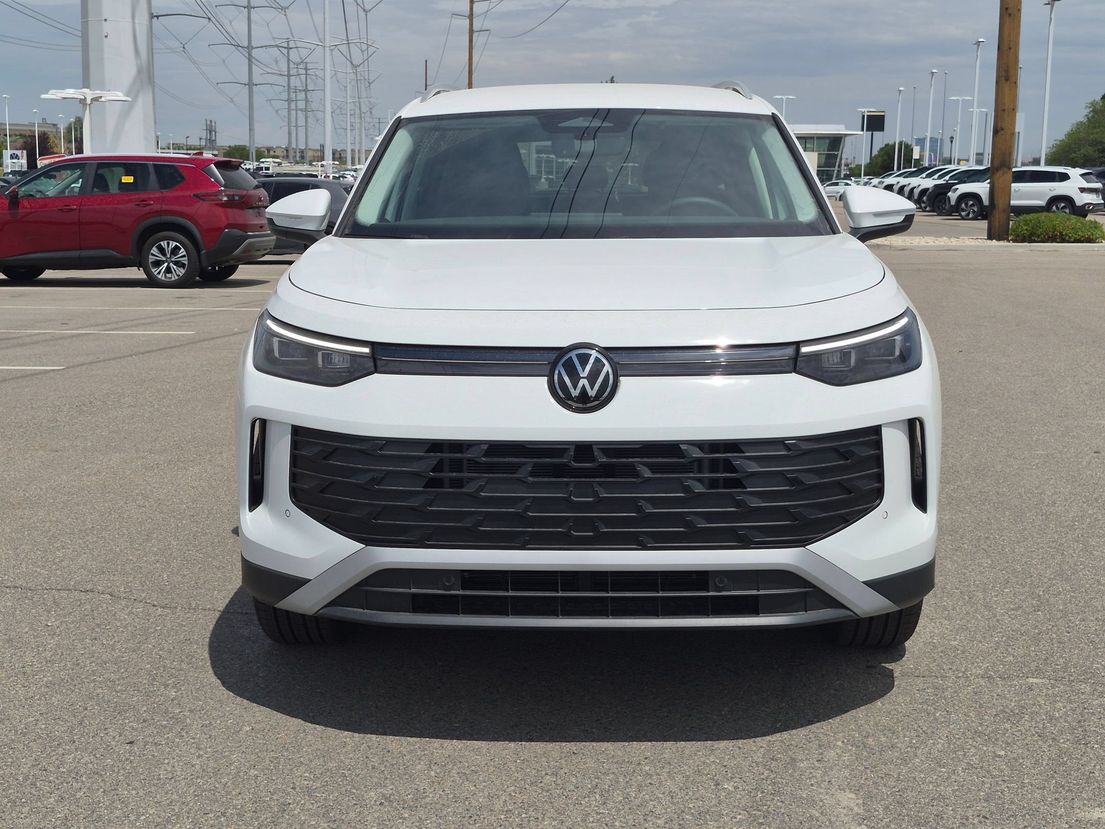 New 2026 Pure White Volkswagen SE image 9