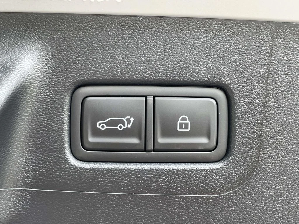 New 2026 Silver Hyundai SEL image 10