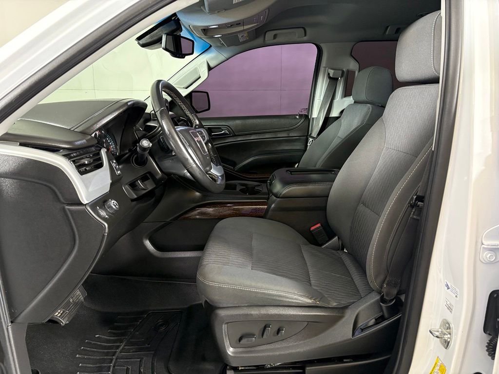 Used 2019 White GMC SLE image 19