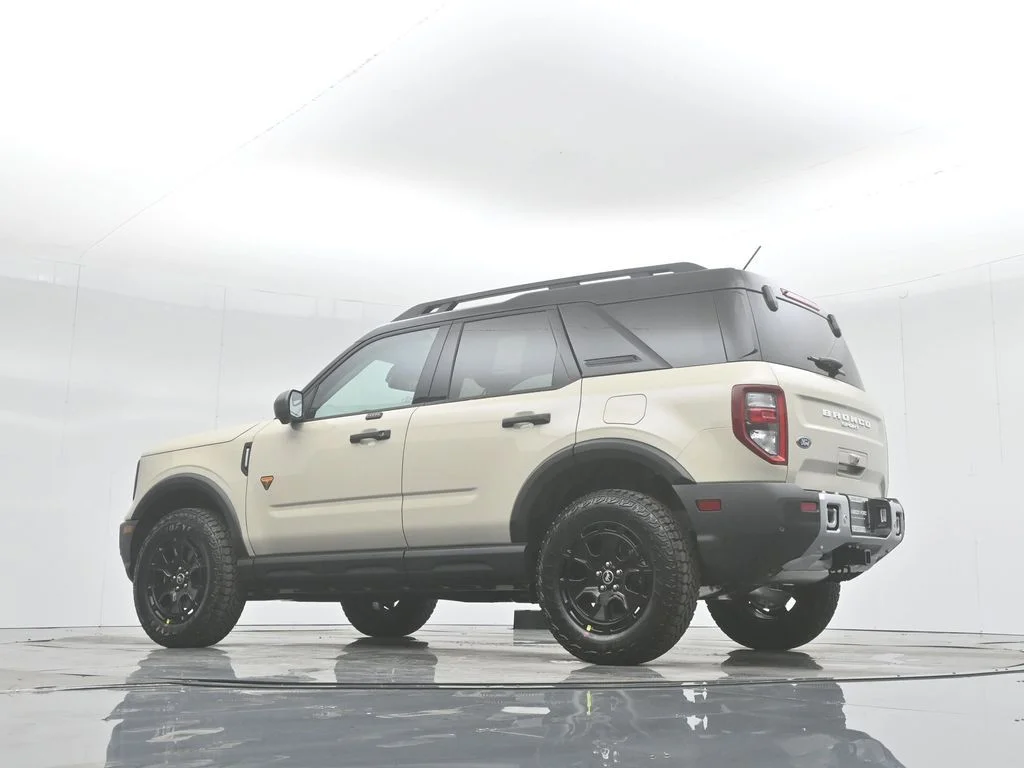 New 2025 Desert Sand Ford Badlands image 50