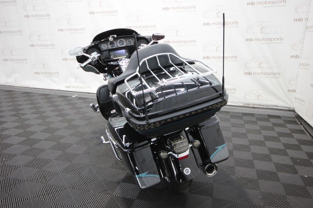 Used 2015 Gray Harley-Davidson FLHTKSE image 6