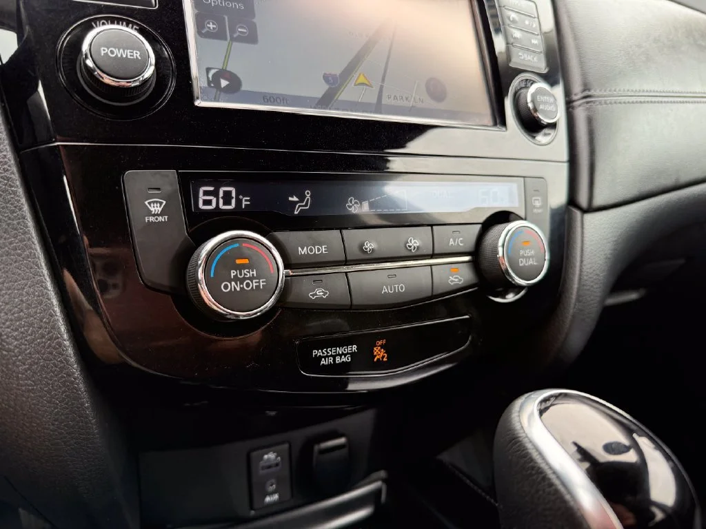 Used 2017 Gun Metallic Nissan SL image 31